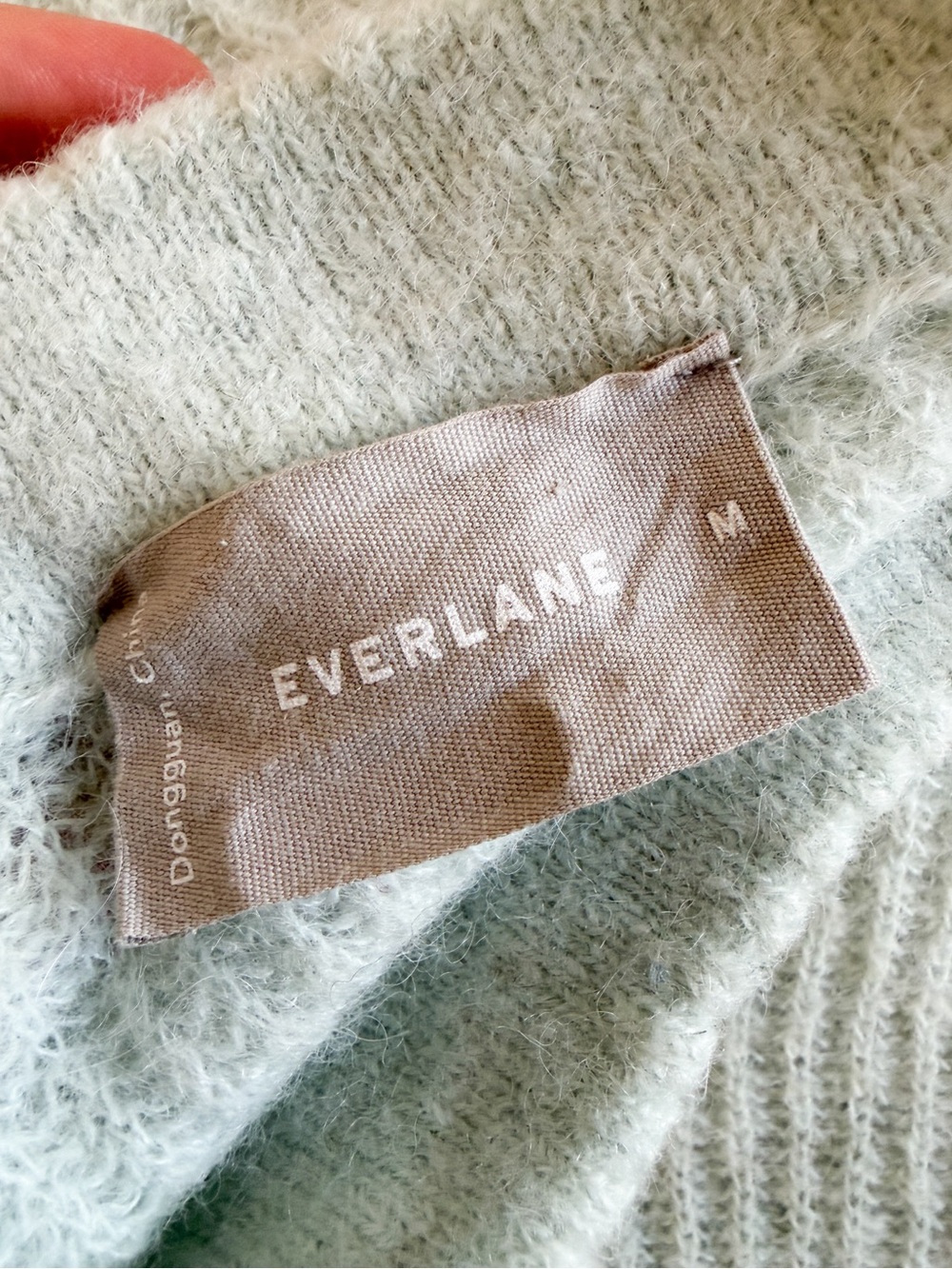 EVERLANE • The Oversized Alpaca Crew in Mint - Picture 9 of 10